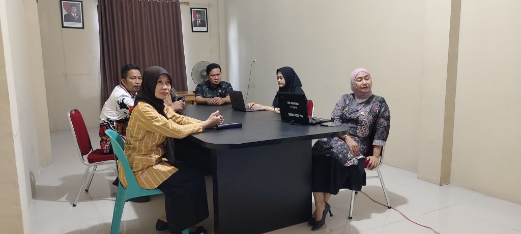 Badan Pendapatan Daerah (Bapenda) Provinsi Sulawesi Barat melalui UPTD Pelayanan Pajak Polewali Mandar (Polman) mengikuti Webinar Layanan Kepegawaian yang membahas berbagai kemudahan layanan kepegawaian berbasis digital.